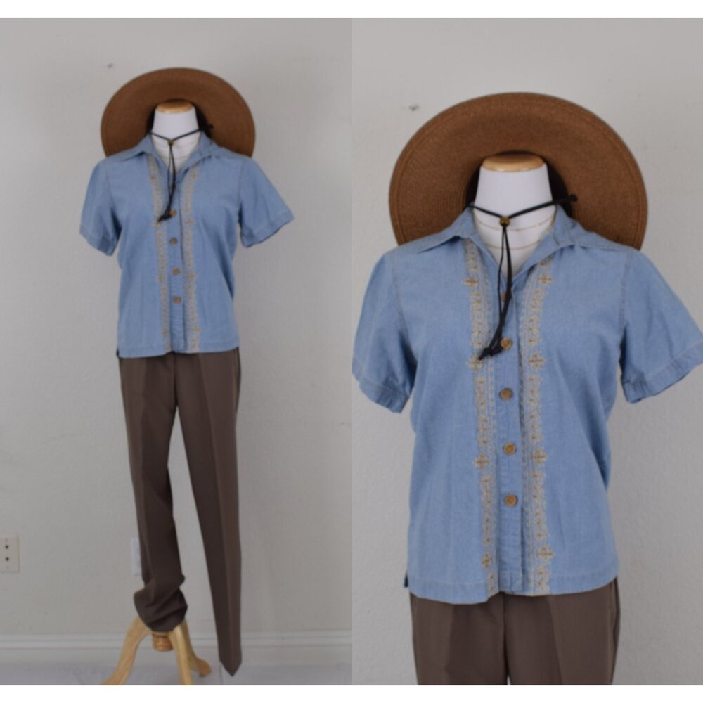 Vintage 90s Blue Embroidered Button Down Blouse‎